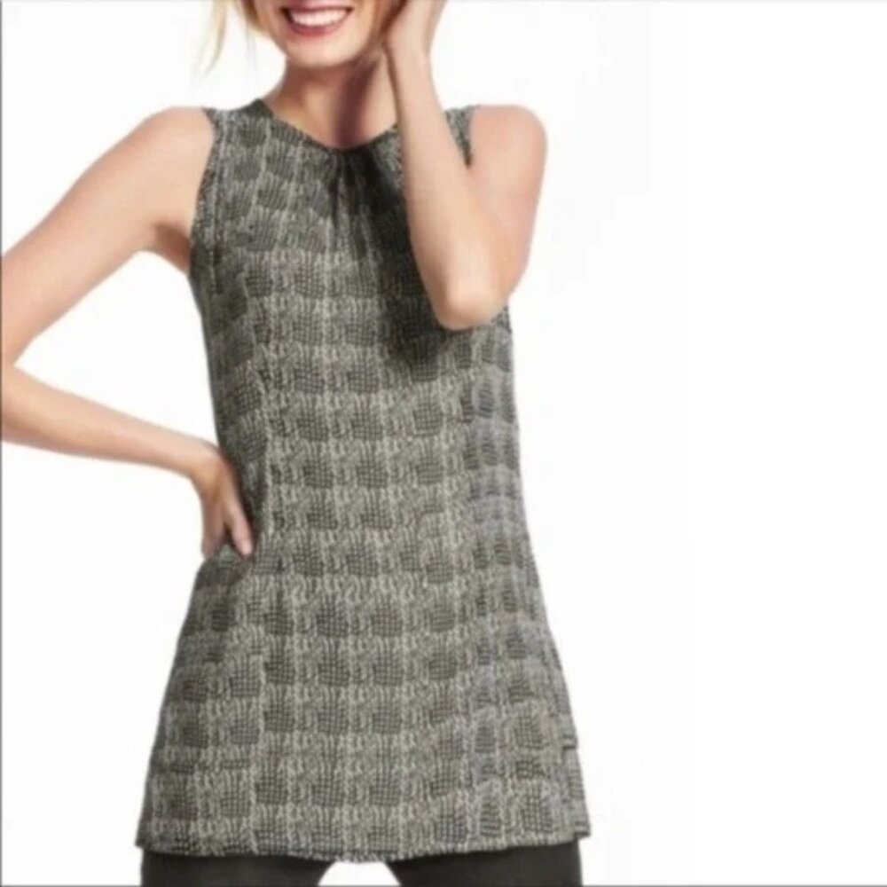 CAbi Chloe sleeveless tunic top shirt blouse XS pullover luxury style casual